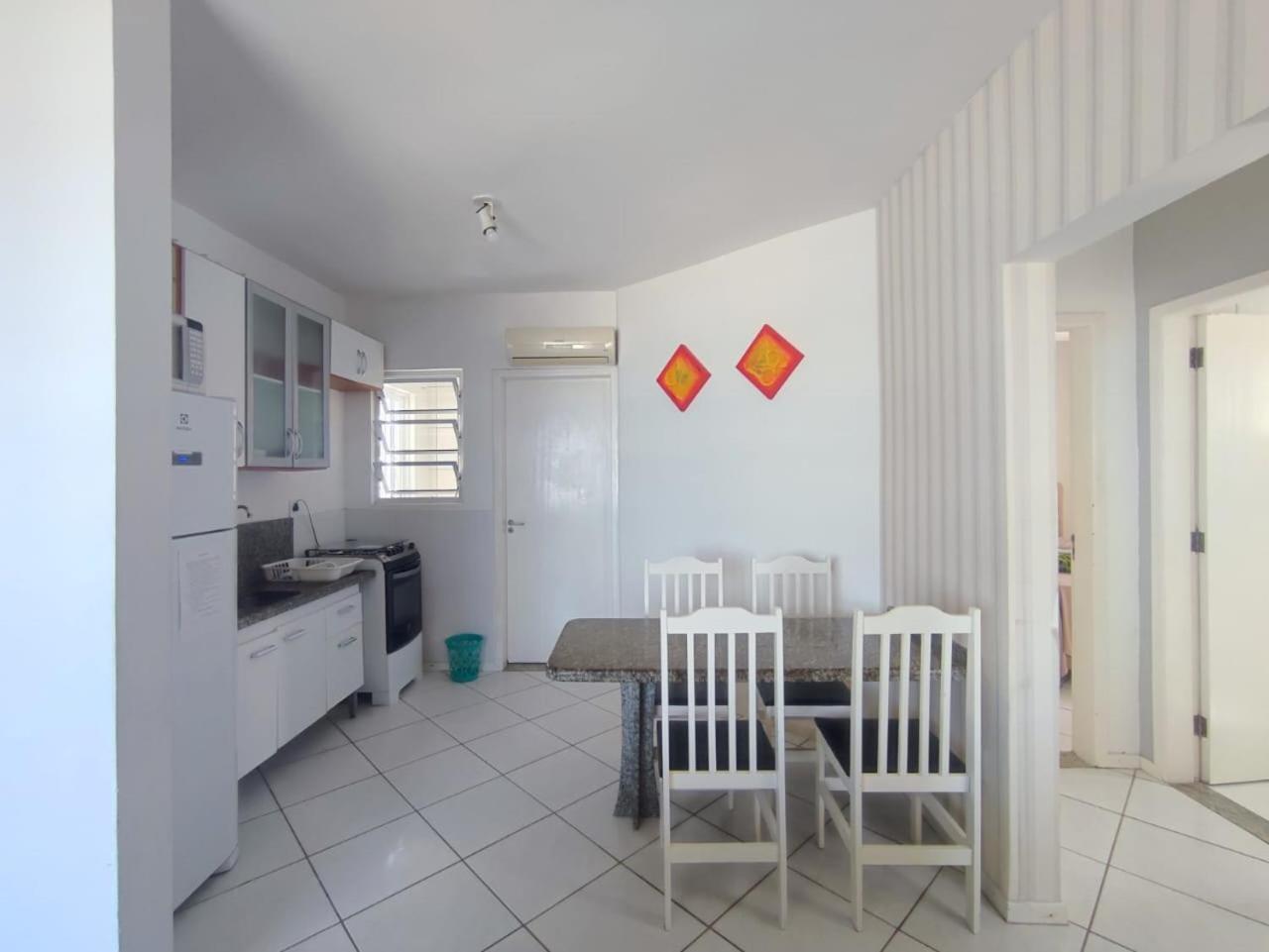 Apartamentos Com Vista Mar Na Praia Dos Ingleses ฟลอเรียนอโปลิส ภายนอก รูปภาพ